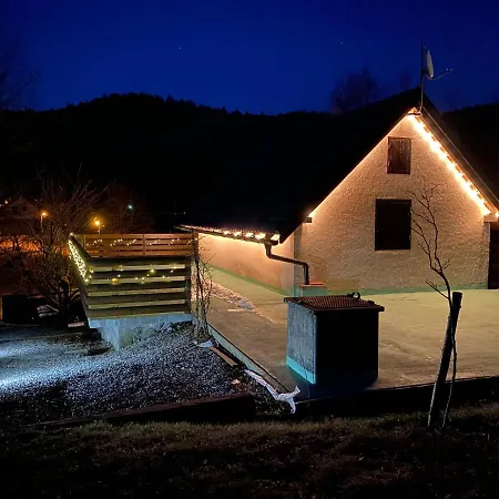 Chalet Sanmari_forest Ledenice